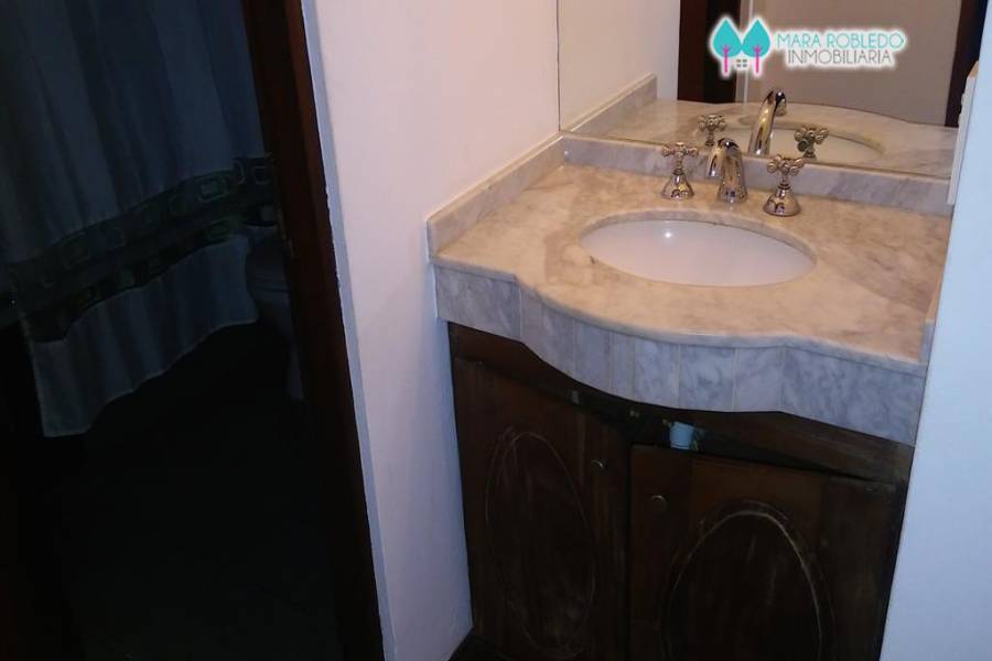 Valeria del Mar,Buenos Aires,Argentina,3 Bedrooms Bedrooms,2 BathroomsBathrooms,Casas,EL CANO ,5936