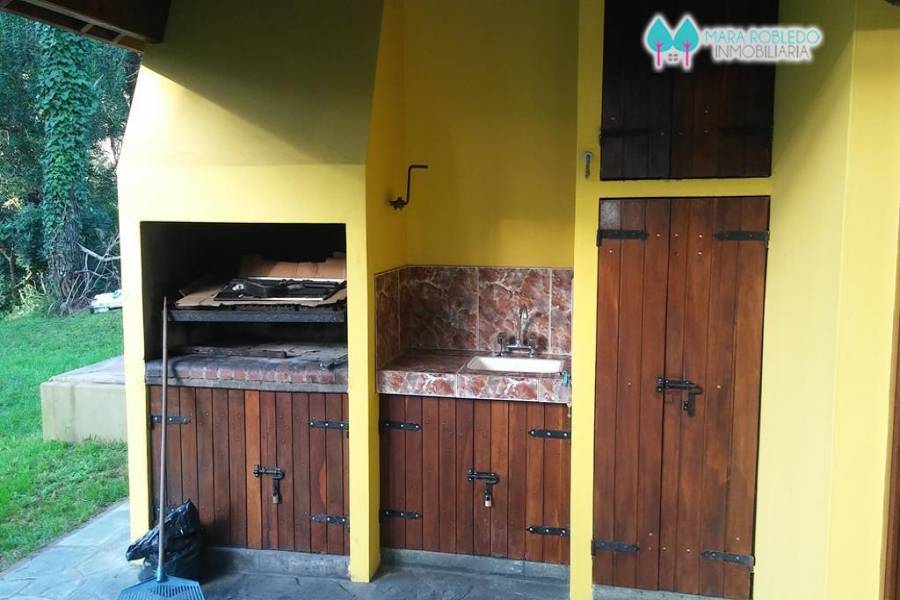 Valeria del Mar,Buenos Aires,Argentina,3 Bedrooms Bedrooms,2 BathroomsBathrooms,Casas,EL CANO ,5936