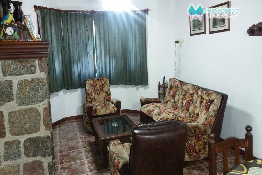 Valeria del Mar,Buenos Aires,Argentina,3 Bedrooms Bedrooms,2 BathroomsBathrooms,Casas,EL CANO ,5936