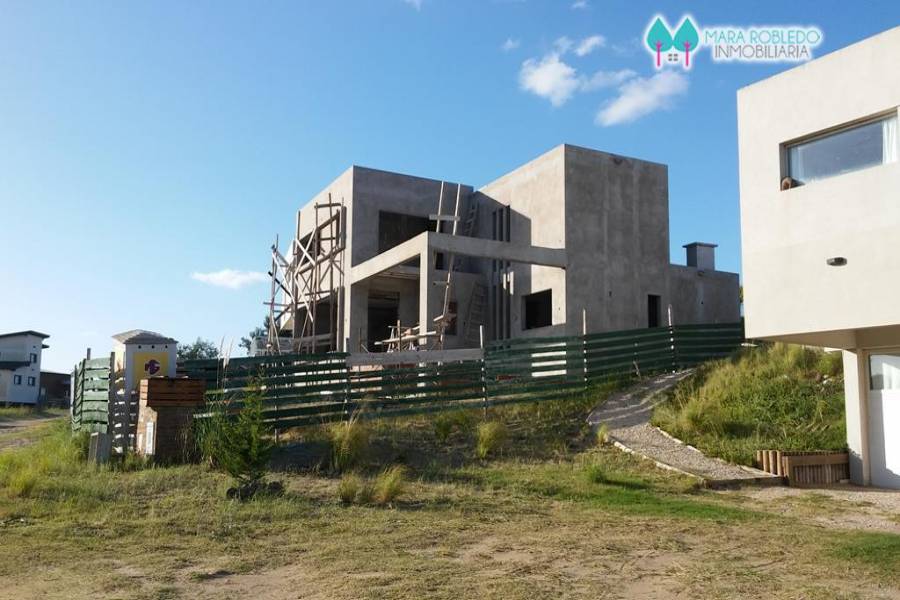 Costa Esmeralda,Buenos Aires,Argentina,4 Bedrooms Bedrooms,4 BathroomsBathrooms,Casas,GOLF 1 LOTE 85,6003