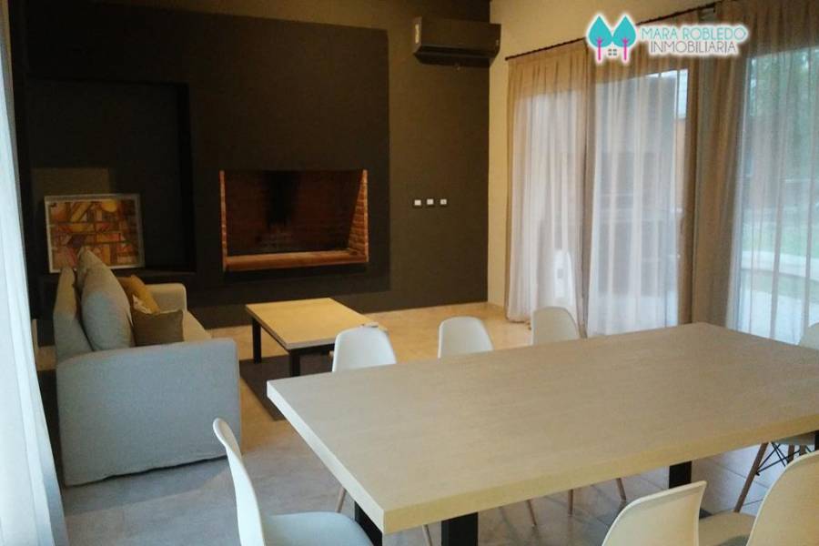 Costa Esmeralda,Buenos Aires,Argentina,4 Bedrooms Bedrooms,3 BathroomsBathrooms,Casas,RESIDENCIAL 1 LOTE 93,6046