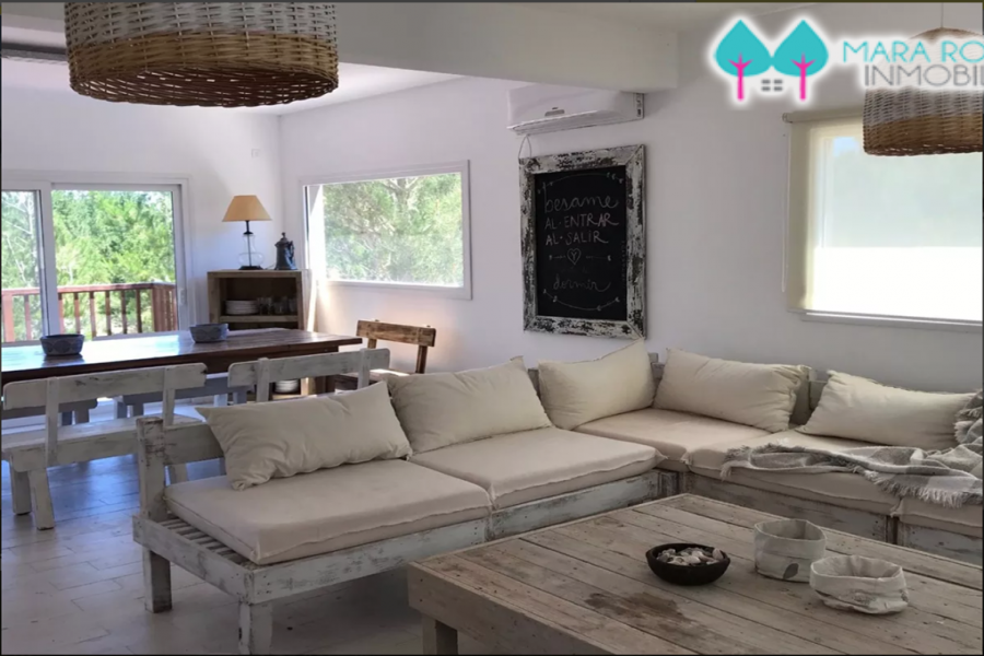 Costa Esmeralda,Buenos Aires,Argentina,5 Bedrooms Bedrooms,4 BathroomsBathrooms,Casas,SENDEROS 1 LOTE 124,6054