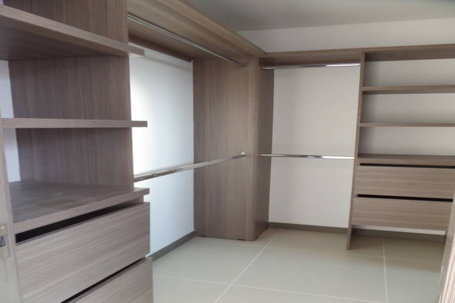 Cali,Valle del Cauca,Colombia,3 Bedrooms Bedrooms,2 BathroomsBathrooms,Casas,3,6127