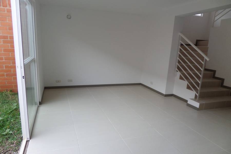 Cali,Valle del Cauca,Colombia,3 Bedrooms Bedrooms,2 BathroomsBathrooms,Casas,3,6127