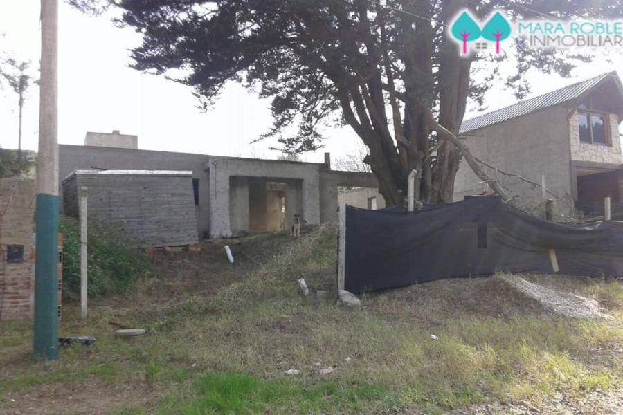 Villa Gesell,Buenos Aires,Argentina,3 Bedrooms Bedrooms,2 BathroomsBathrooms,Casas,AV 8 ENTRE 118 Y 120,6145