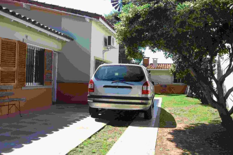 Moron,Buenos Aires,Argentina,2 Bedrooms Bedrooms,1 BañoBathrooms,Casas,MAXIMO PAZ ,6158