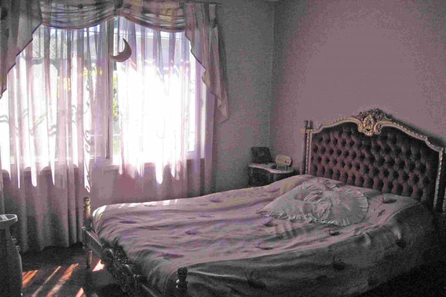 Moron,Buenos Aires,Argentina,2 Bedrooms Bedrooms,1 BañoBathrooms,Casas,MAXIMO PAZ ,6158