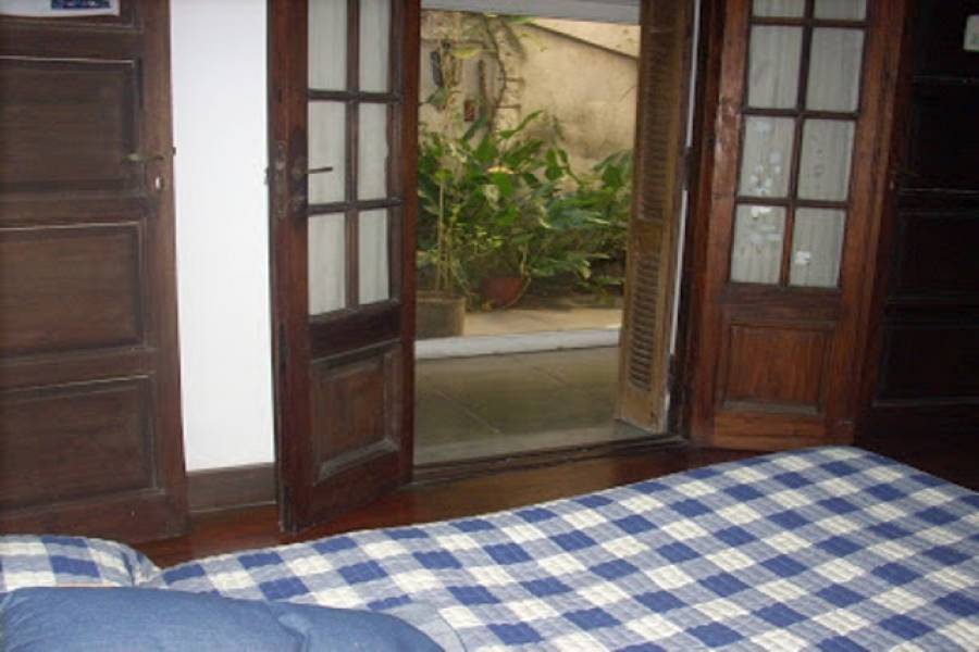 Flores,Capital Federal,Argentina,2 Bedrooms Bedrooms,1 BañoBathrooms,Casas,ZUVIRIA ,6161