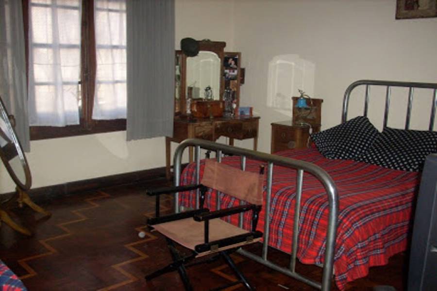 Flores,Capital Federal,Argentina,2 Bedrooms Bedrooms,1 BañoBathrooms,Casas,ZUVIRIA ,6161