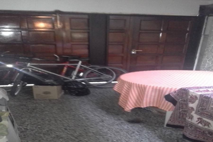 Flores,Capital Federal,Argentina,2 Bedrooms Bedrooms,1 BañoBathrooms,Casas,RIVERA INDARTE,6178