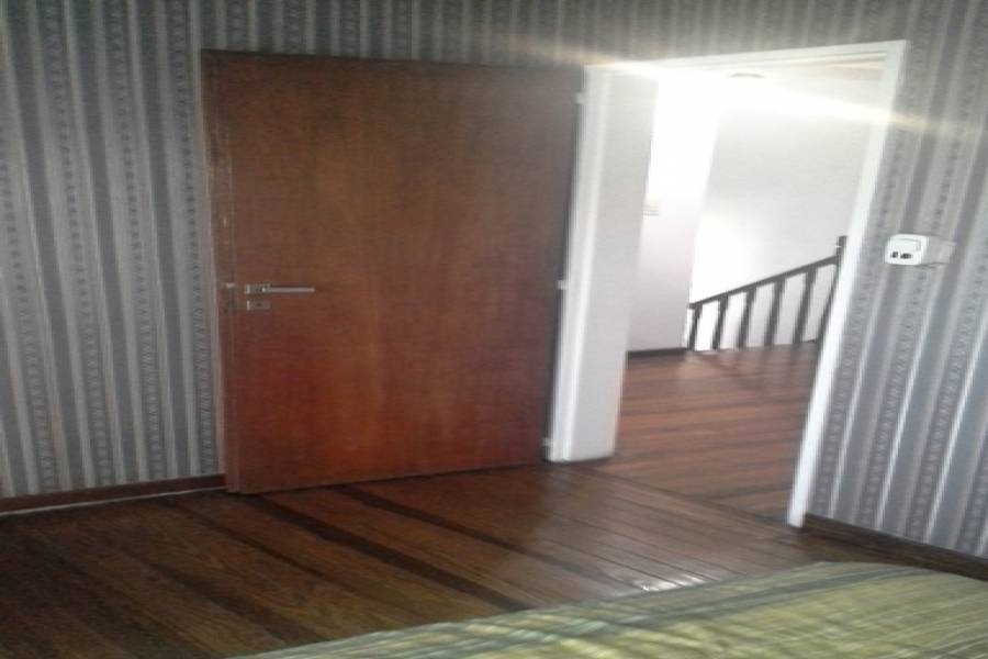 Flores,Capital Federal,Argentina,2 Bedrooms Bedrooms,1 BañoBathrooms,Casas,RIVERA INDARTE,6178