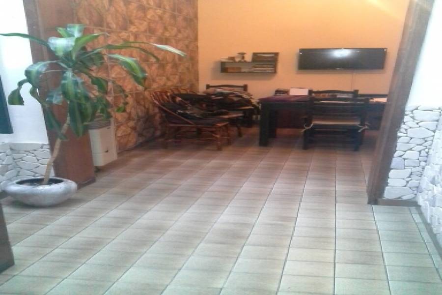 Flores,Capital Federal,Argentina,2 Bedrooms Bedrooms,1 BañoBathrooms,Casas,RIVERA INDARTE,6178