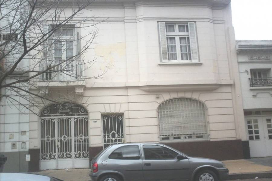 Flores,Capital Federal,Argentina,2 Bedrooms Bedrooms,1 BañoBathrooms,Casas,BILBAO,FRANCISCO,6181