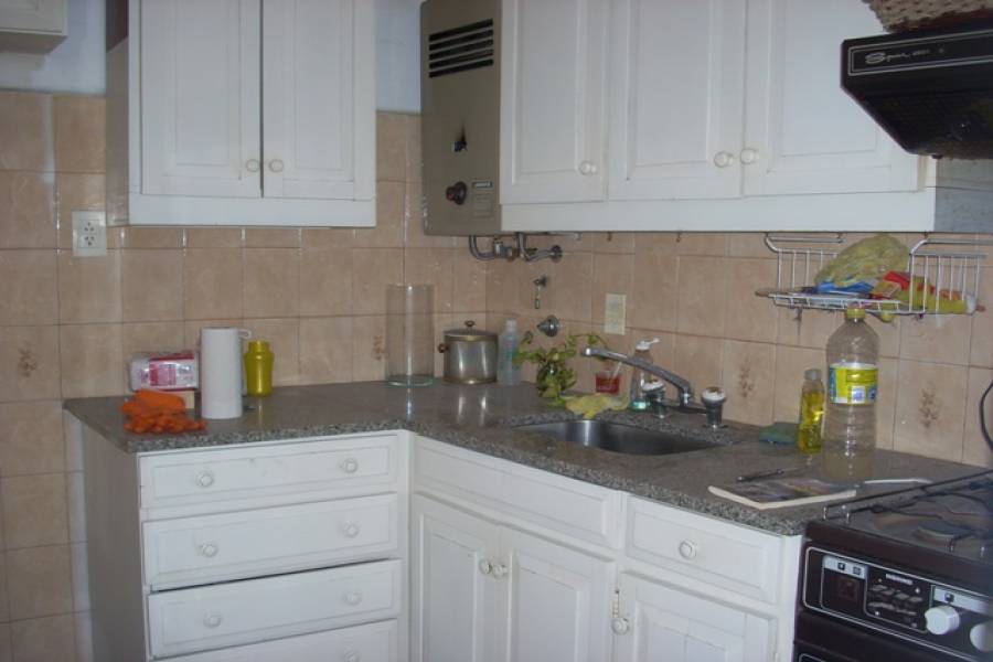 Flores,Capital Federal,Argentina,2 Bedrooms Bedrooms,1 BañoBathrooms,Casas,TANDIL,6187