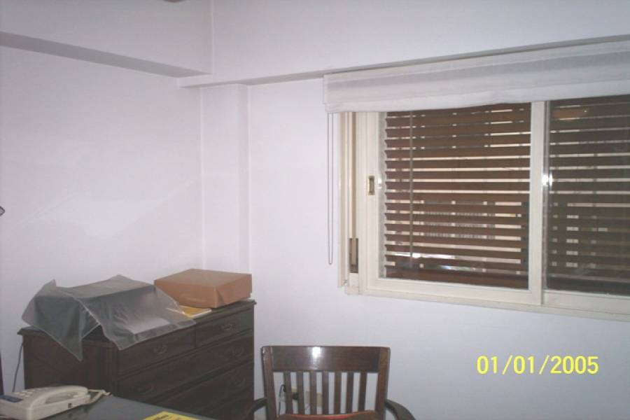 Flores,Capital Federal,Argentina,3 Bedrooms Bedrooms,2 BathroomsBathrooms,Casas,RIVERA INDARTE ,6198