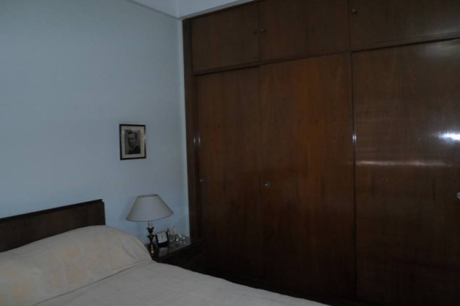 Flores,Capital Federal,Argentina,2 Bedrooms Bedrooms,1 BañoBathrooms,Casas,LAUTARO AL 1000,6216
