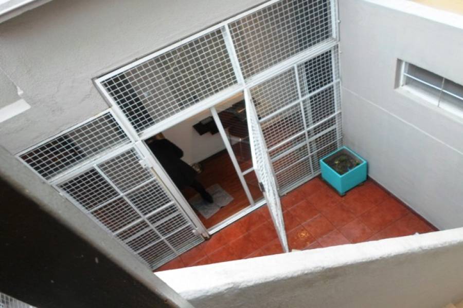 Villa Luro,Capital Federal,Argentina,2 Bedrooms Bedrooms,1 BañoBathrooms,Casas,IRIGOYEN ,6233