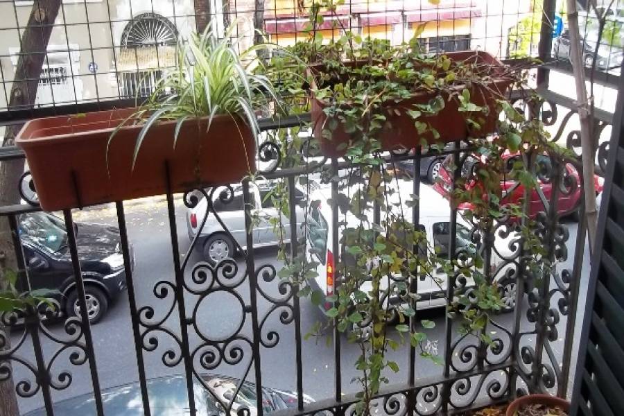 Flores,Capital Federal,Argentina,3 Bedrooms Bedrooms,1 BañoBathrooms,Casas,YERBAL ,6242