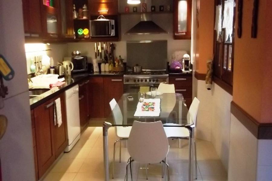 Flores,Capital Federal,Argentina,3 Bedrooms Bedrooms,1 BañoBathrooms,Casas,YERBAL ,6242