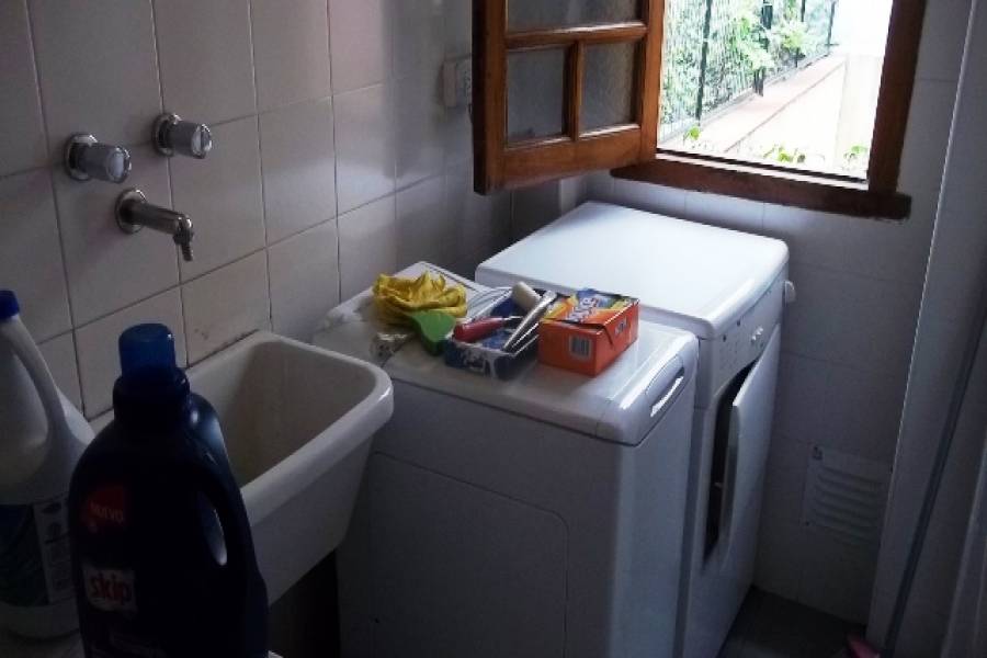 Flores,Capital Federal,Argentina,3 Bedrooms Bedrooms,1 BañoBathrooms,Casas,YERBAL ,6242