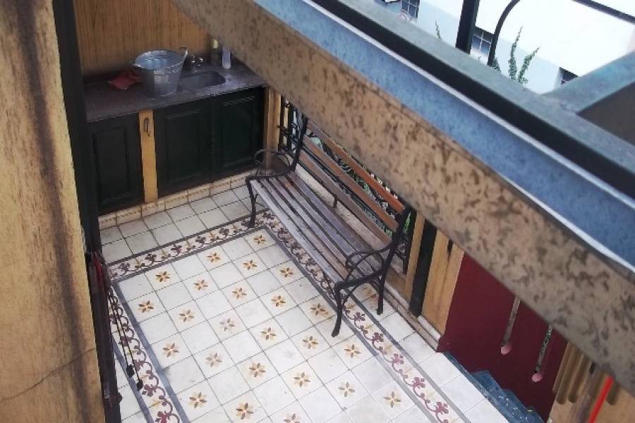 Flores,Capital Federal,Argentina,3 Bedrooms Bedrooms,1 BañoBathrooms,Casas,YERBAL ,6242