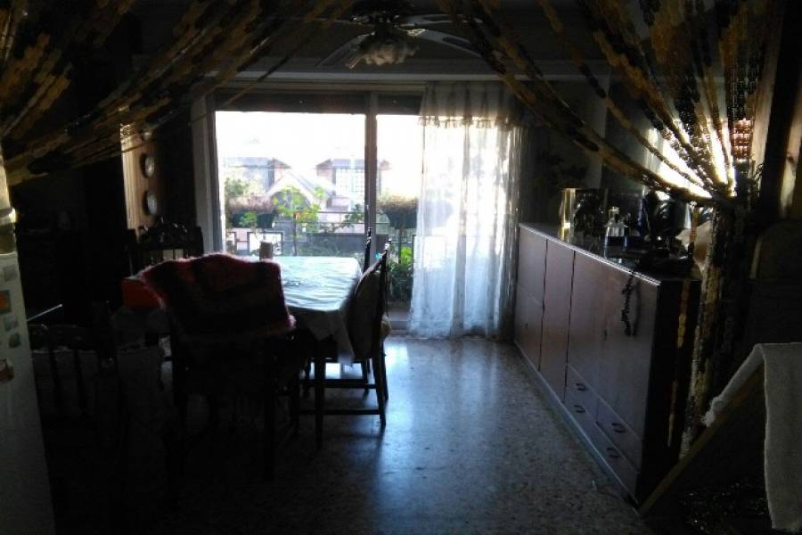 Flores,Capital Federal,Argentina,3 Bedrooms Bedrooms,1 BañoBathrooms,Casas,SAN PEDRITO ,6245