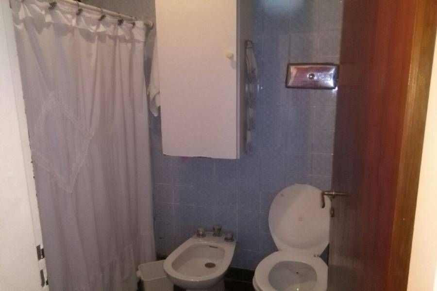 Flores,Capital Federal,Argentina,3 Bedrooms Bedrooms,1 BañoBathrooms,Casas,SAN PEDRITO ,6245