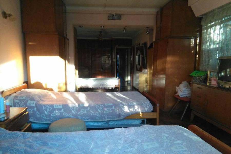 Flores,Capital Federal,Argentina,3 Bedrooms Bedrooms,1 BañoBathrooms,Casas,SAN PEDRITO ,6245