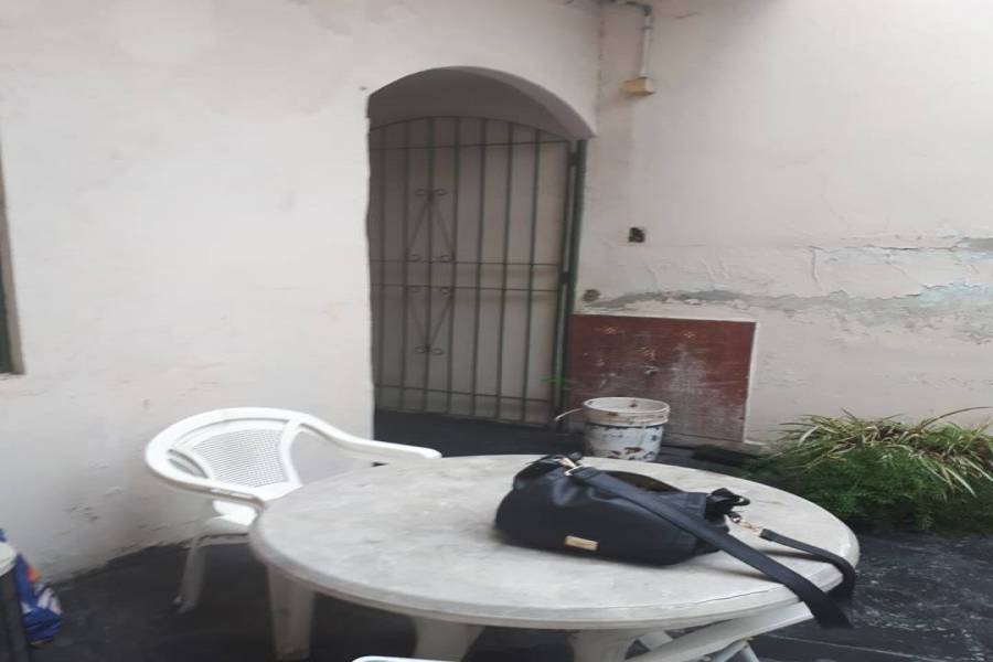 Flores,Capital Federal,Argentina,3 Bedrooms Bedrooms,2 BathroomsBathrooms,Casas,OLAYA,6249