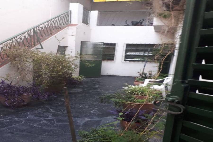 Flores,Capital Federal,Argentina,3 Bedrooms Bedrooms,2 BathroomsBathrooms,Casas,OLAYA,6249