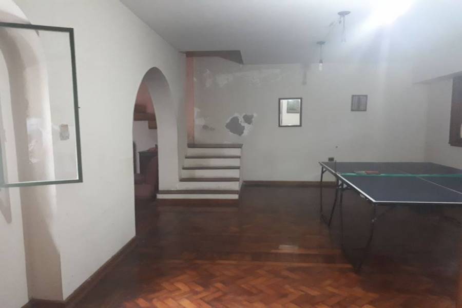 Flores,Capital Federal,Argentina,3 Bedrooms Bedrooms,2 BathroomsBathrooms,Casas,OLAYA,6249