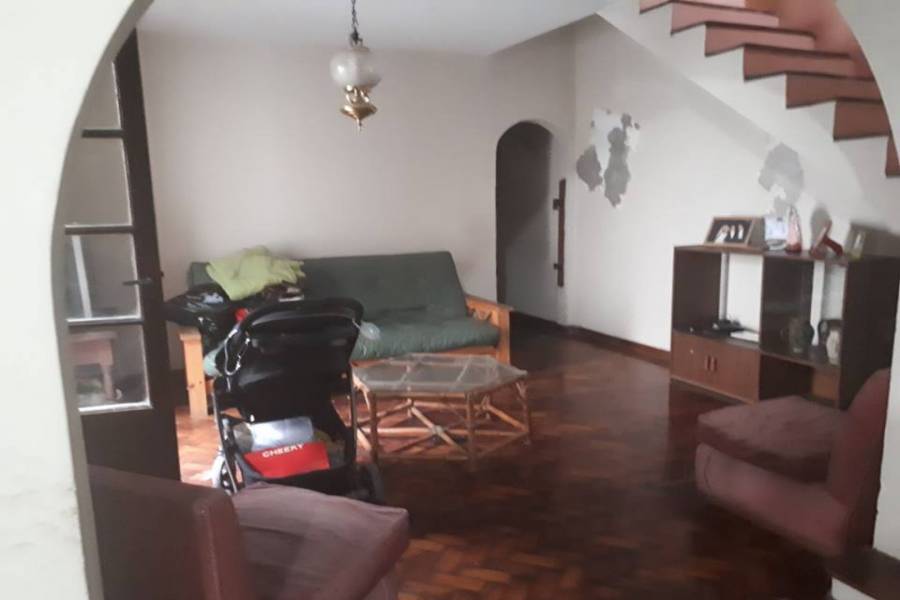 Flores,Capital Federal,Argentina,3 Bedrooms Bedrooms,2 BathroomsBathrooms,Casas,OLAYA,6249