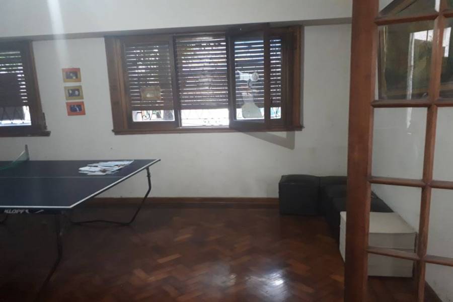 Flores,Capital Federal,Argentina,3 Bedrooms Bedrooms,2 BathroomsBathrooms,Casas,OLAYA,6249
