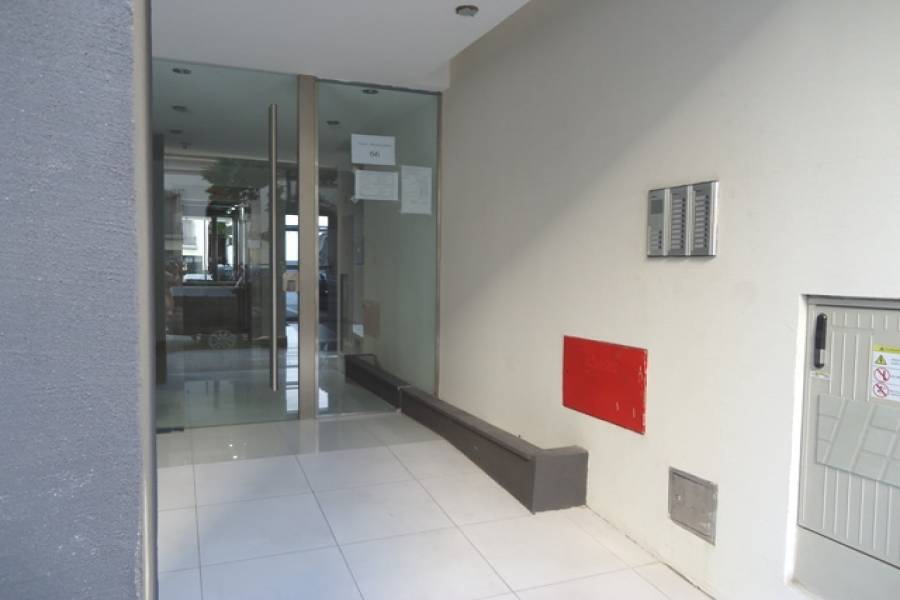 Caballito,Capital Federal,Argentina,Local comercial,ARANGUREN,6272