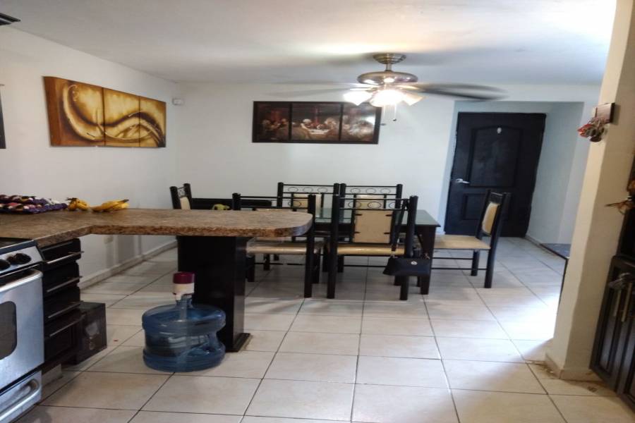 Apodaca,Nuevo León,Mexico,3 Bedrooms Bedrooms,1 BañoBathrooms,Casas,De la Crin,2,6299