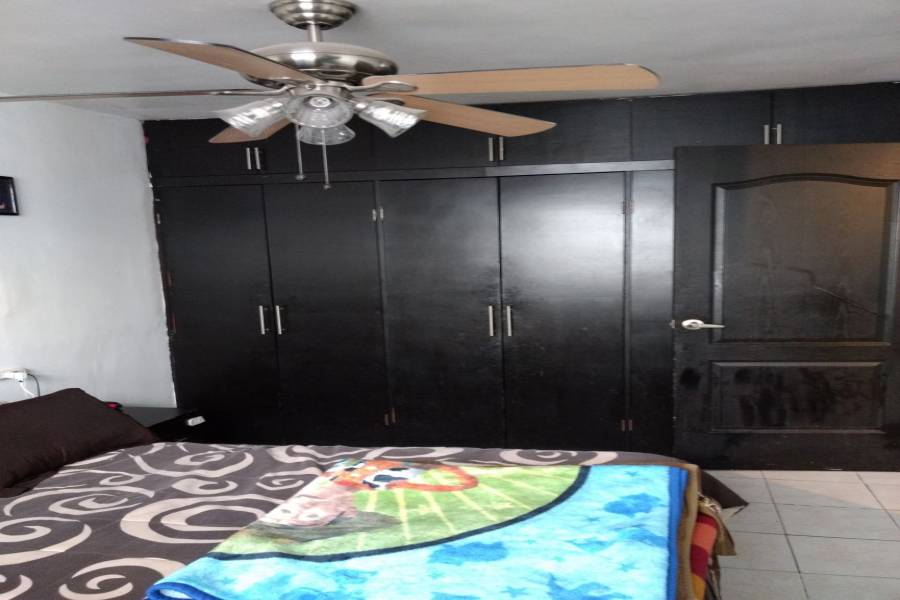 Apodaca,Nuevo León,Mexico,3 Bedrooms Bedrooms,1 BañoBathrooms,Casas,De la Crin,2,6299
