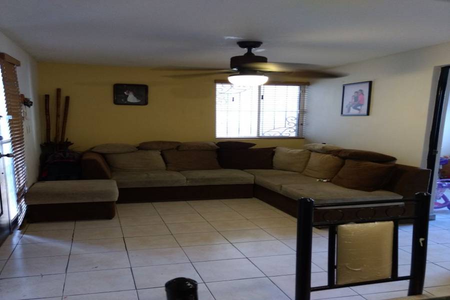 Apodaca,Nuevo León,Mexico,3 Bedrooms Bedrooms,1 BañoBathrooms,Casas,De la Crin,2,6299