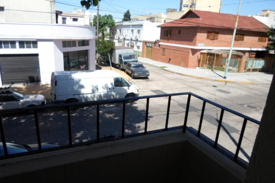 Villa Devoto,Capital Federal,Argentina,2 Bedrooms Bedrooms,1 BañoBathrooms,PH Tipo Casa,VIRGILIO,6332