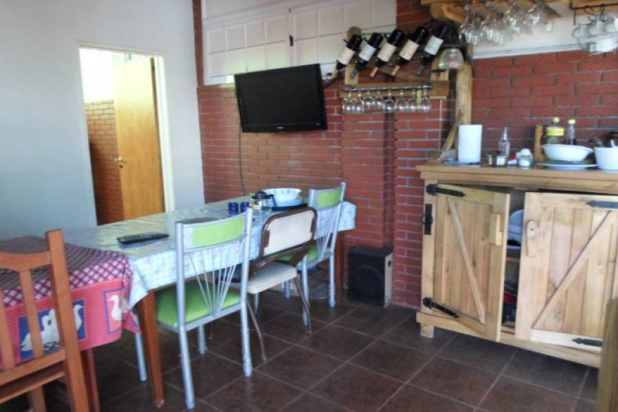 Villa Devoto,Capital Federal,Argentina,2 Bedrooms Bedrooms,1 BañoBathrooms,PH Tipo Casa,VIRGILIO,6332