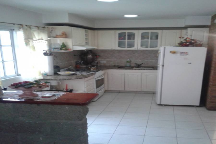 Floresta,Capital Federal,Argentina,2 Bedrooms Bedrooms,1 BañoBathrooms,PH Tipo Casa,ENSENADA ,6334