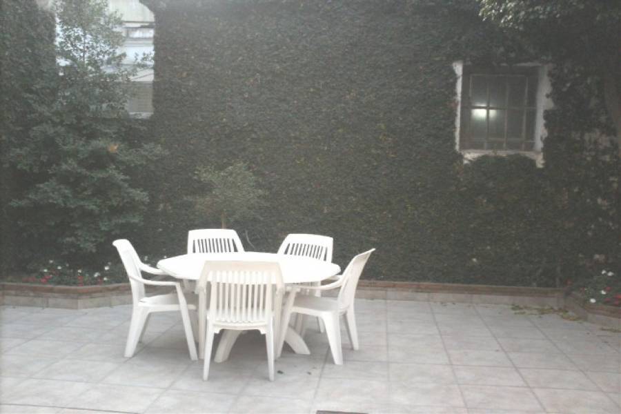 Flores,Capital Federal,Argentina,2 Bedrooms Bedrooms,1 BañoBathrooms,PH Tipo Casa,BACACAY ,6345