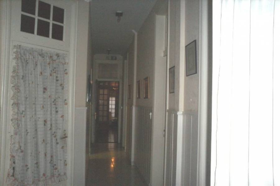 Flores,Capital Federal,Argentina,2 Bedrooms Bedrooms,1 BañoBathrooms,PH Tipo Casa,BACACAY ,6345