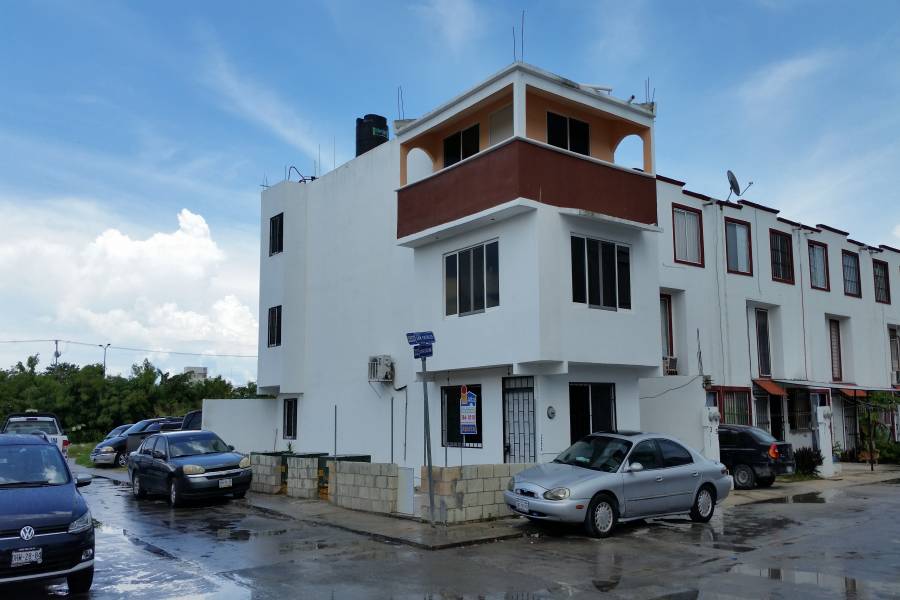 Casa ubicada en esquina