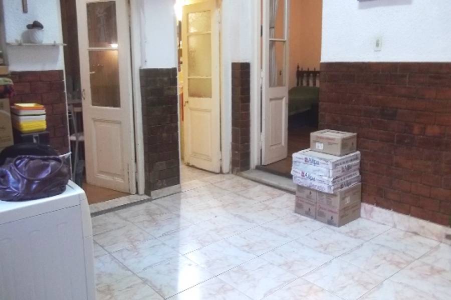 San Cristobal,Capital Federal,Argentina,2 Bedrooms Bedrooms,1 BañoBathrooms,PH Tipo Casa,SARANDI,6401