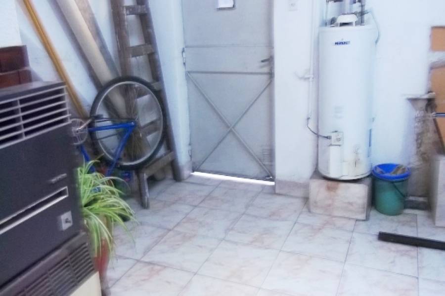 San Cristobal,Capital Federal,Argentina,2 Bedrooms Bedrooms,1 BañoBathrooms,PH Tipo Casa,SARANDI,6401
