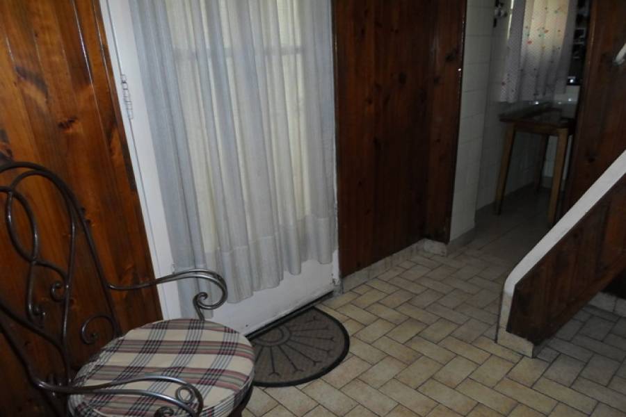 Flores,Capital Federal,Argentina,2 Bedrooms Bedrooms,1 BañoBathrooms,PH Tipo Casa,BACACAY,6415
