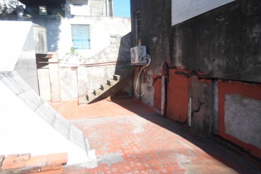 Las Flores,Buenos Aires,Argentina,2 Bedrooms Bedrooms,1 BañoBathrooms,PH Tipo Casa,RECUERO ,6420