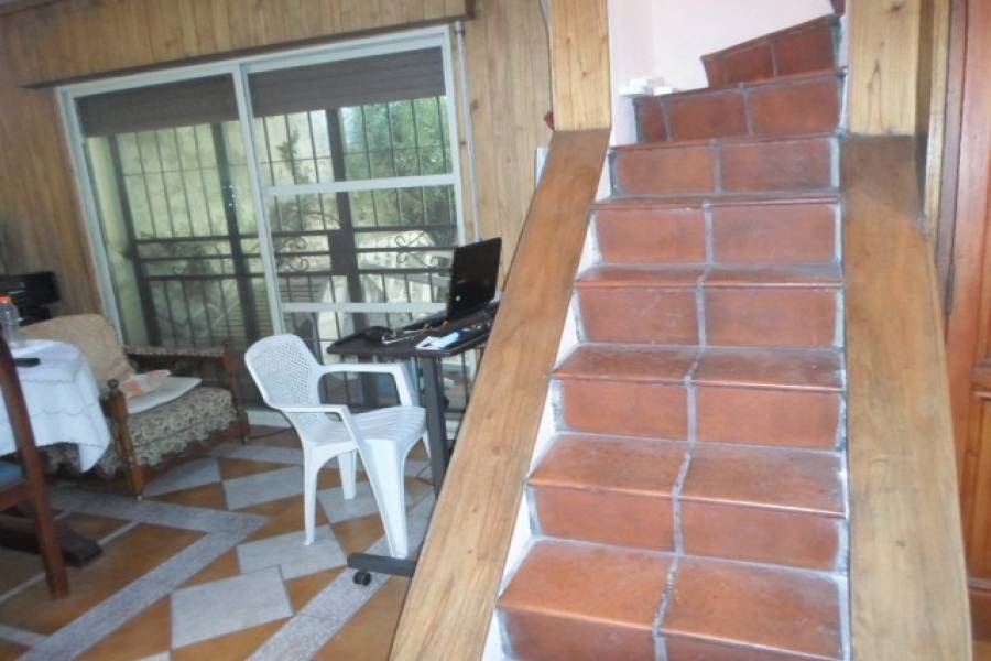 Las Flores,Buenos Aires,Argentina,2 Bedrooms Bedrooms,1 BañoBathrooms,PH Tipo Casa,RECUERO ,6420