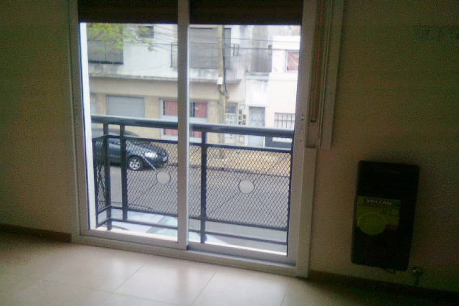 Velez Sarsfield,Capital Federal,Argentina,2 Bedrooms Bedrooms,1 BañoBathrooms,PH Tipo Casa,CESAR DIAZ ,6427