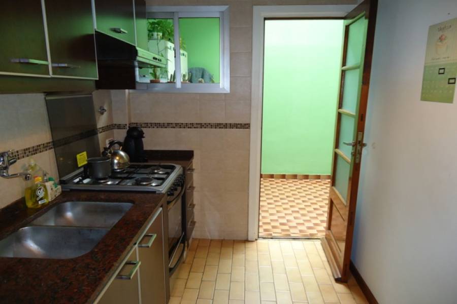 Floresta,Capital Federal,Argentina,2 Bedrooms Bedrooms,1 BañoBathrooms,PH Tipo Casa,FERNANDEZ,6432